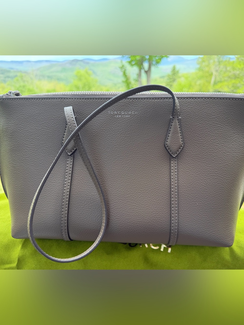 Tory Burch Perry Small Zip Tote w/dustbag